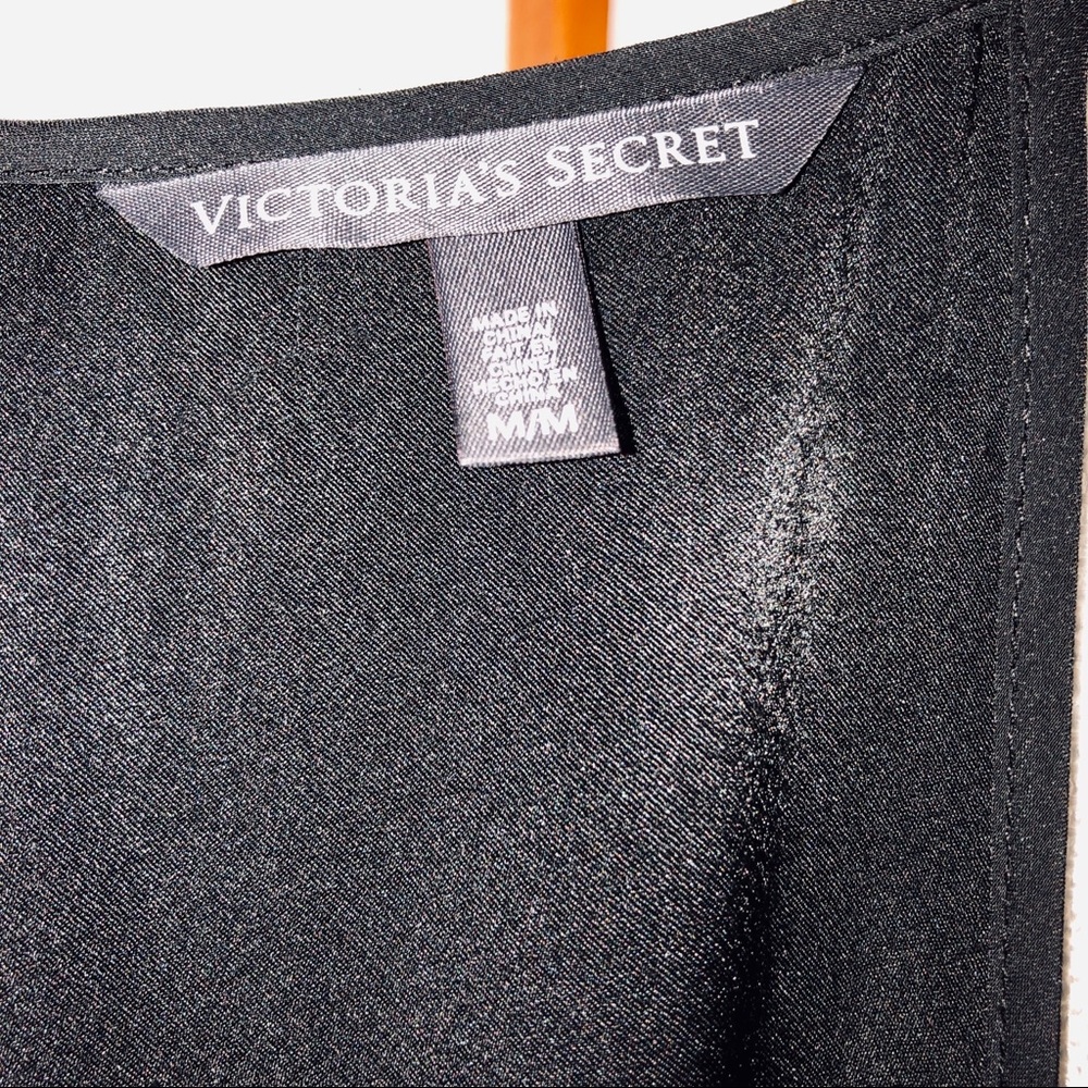 VS Long Dress w Ruffle Bottom in Black - Picture 2 of 3